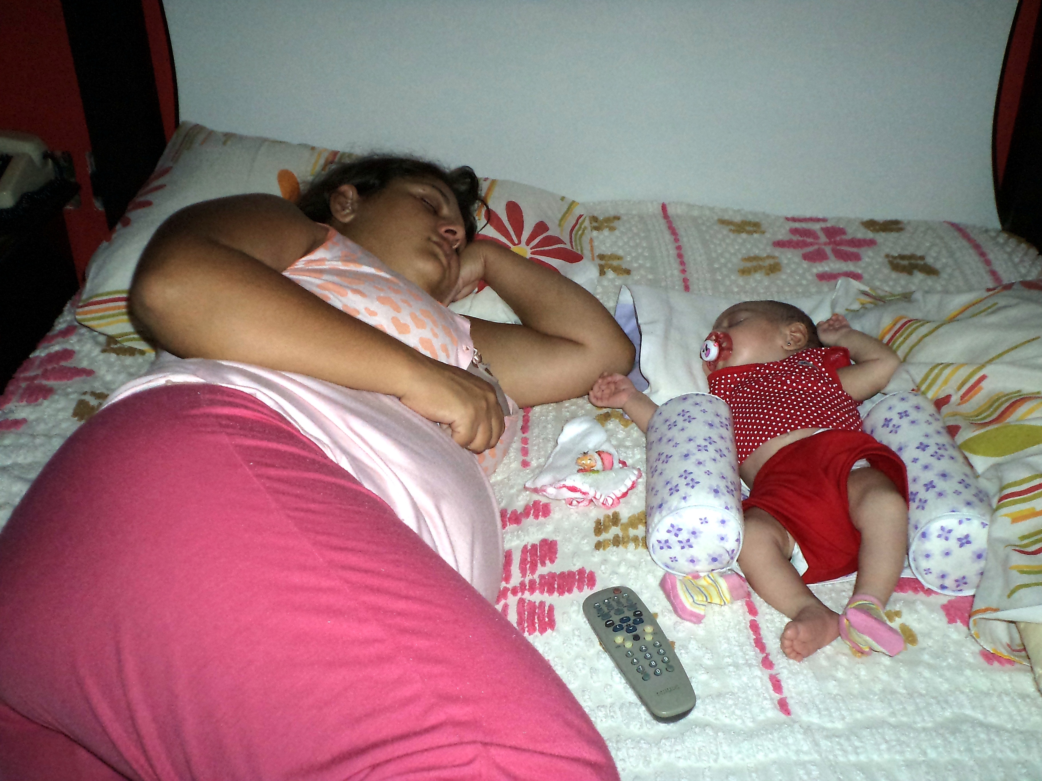 img_/2011/008_dezembro2011_sonqeuinha_mamae.jpg